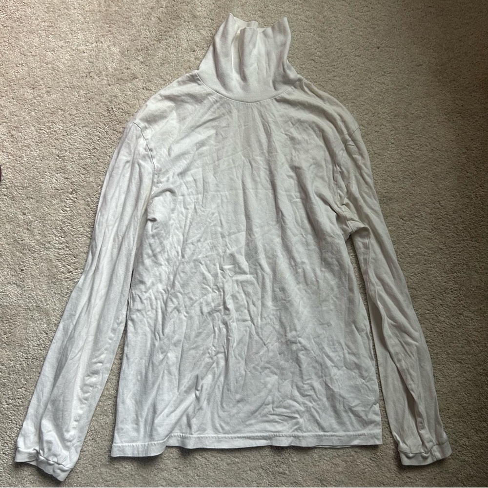 Urban Outfitters Off-white (color) Turtleneck. Size S.